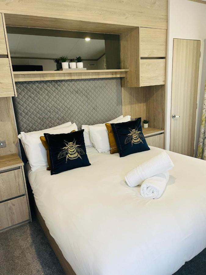 Honey Bee Lodge With Hot Tub York Luaran gambar